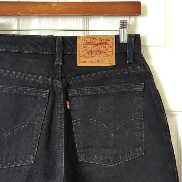 Levi's 90's Vintage 550 Classic High Rise Relaxed Fit Tapered Leg Jeans Black 8 - Picture 13 of 15